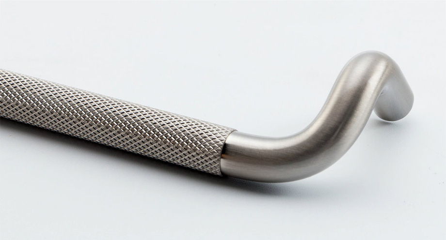 Brass Double bend knurled handle A048